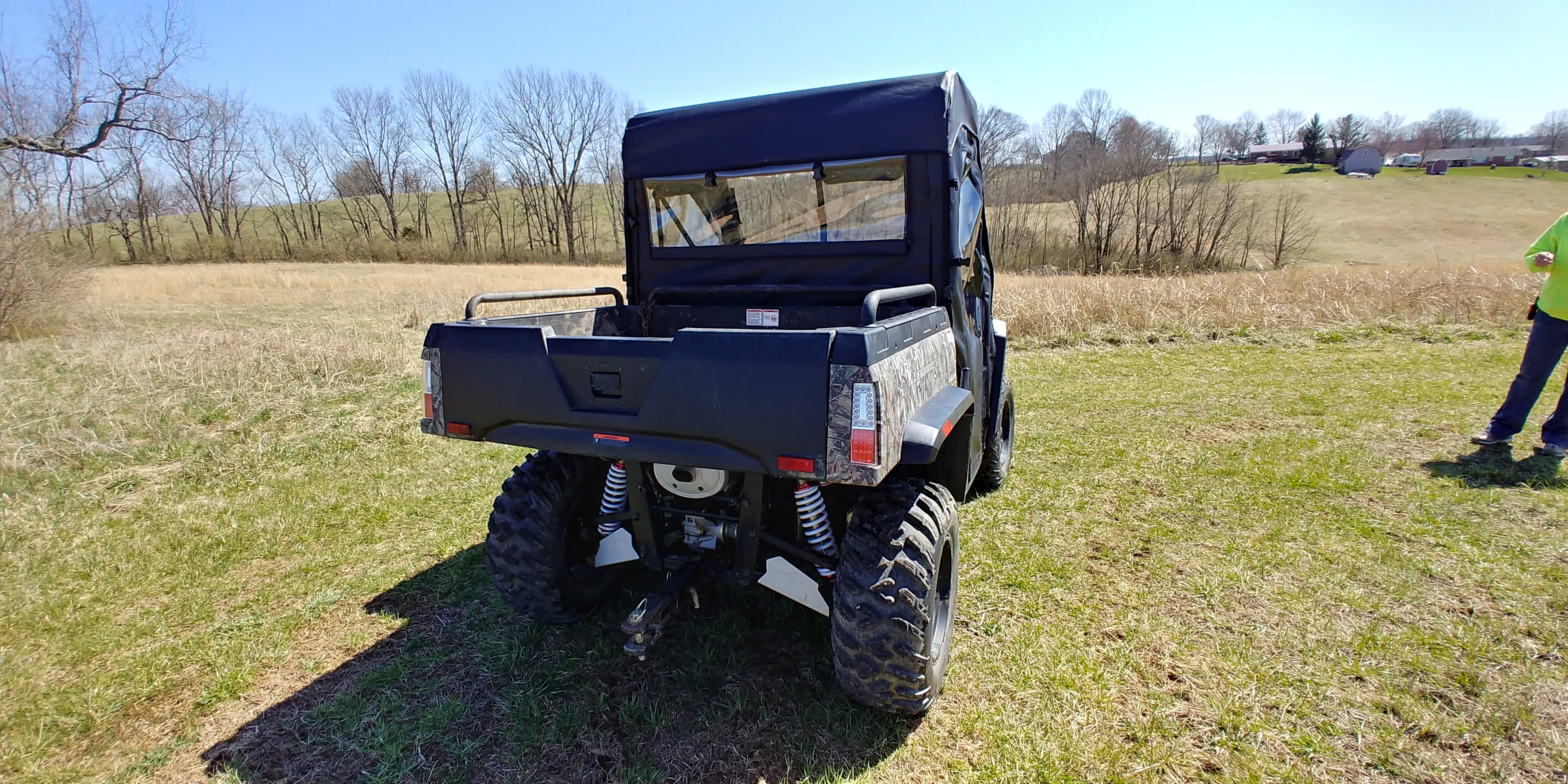 HiSun Sector 550/750 - Full Cab Enclosure with Vinyl Windshield (Half Doors)