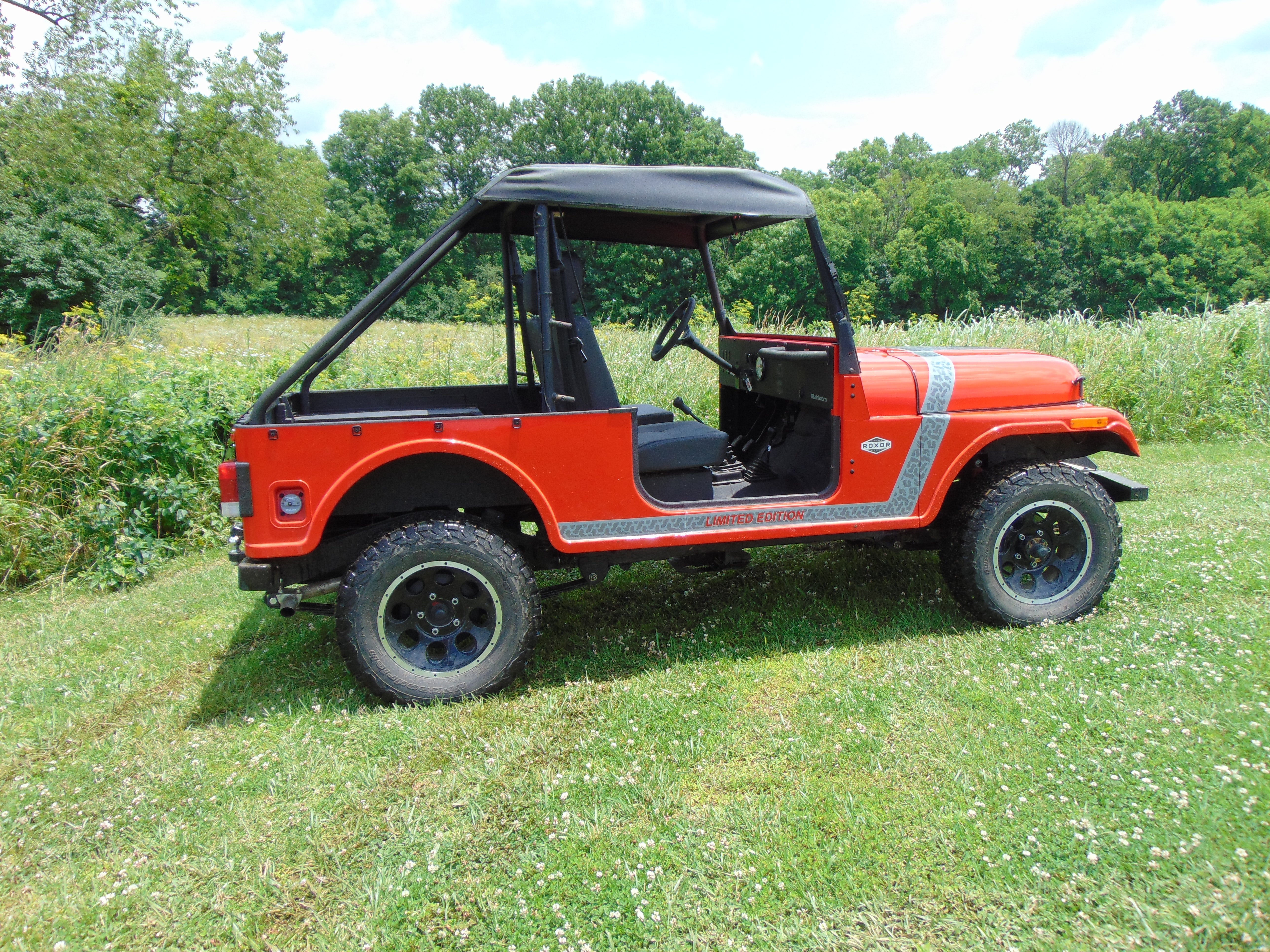 Mahindra Roxor - Soft Top